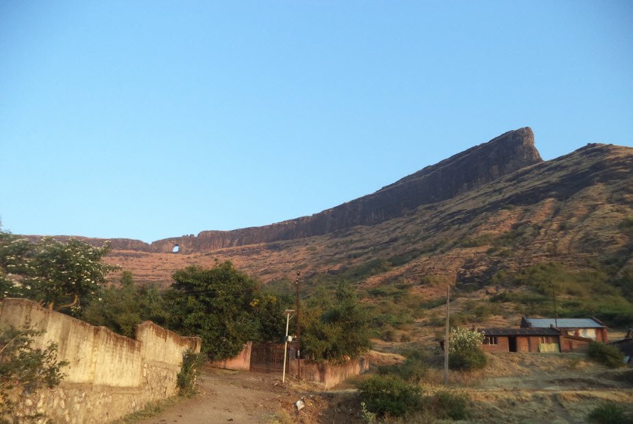Mohandar Fort/ Shidka Fort, Nashik, Maharashtra - Vushii.com